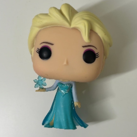 Funko Pop! Disney Frozen Elsa #82 Vinyl Figure 2014 No Box - Picture 4 of 7